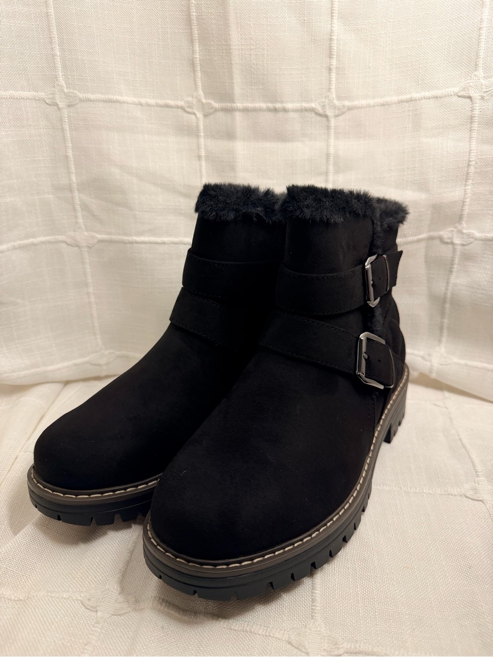 Cliffs by White Mountain Marvin Black Faux Fur Booties 8 Wide